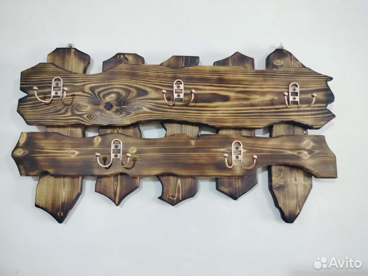 Вешалка для одежды настенная ручной работы