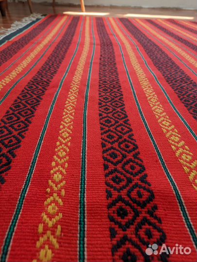 Ковер шерстяной