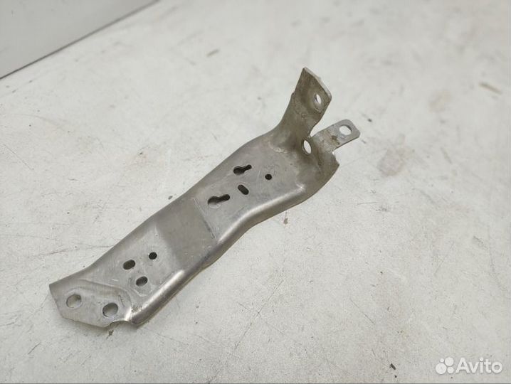 Кронштейн усилителя бампера передний левый Bmw X1