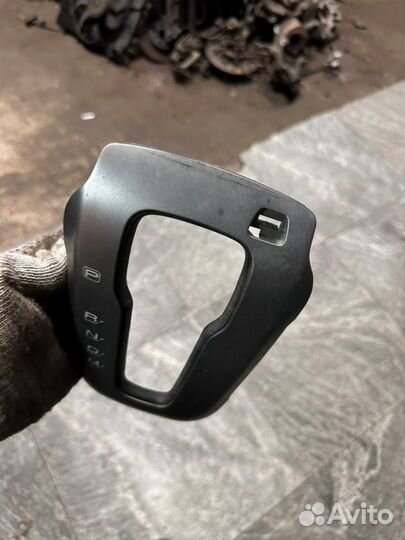 Накладка селектора Chevrolet Aveo T300 2012