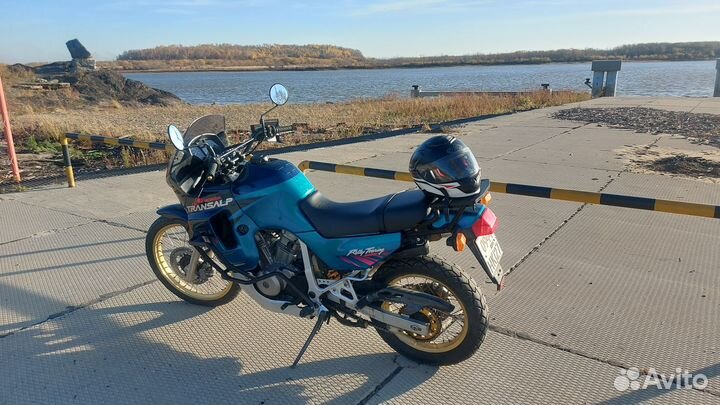 Honda Transalp 400