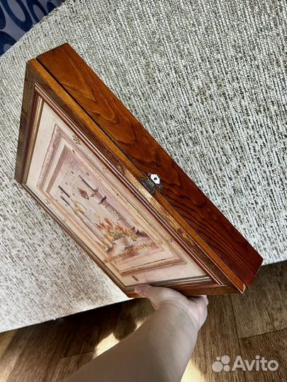 Ключница настенная 35*35 на 14 ключей