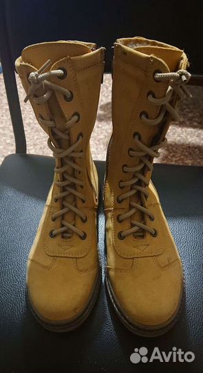 Зимние ботинки и Жилет