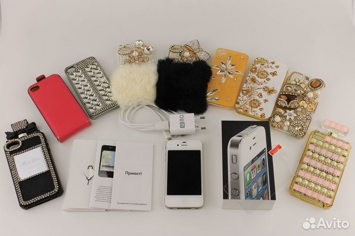 Телефон iPhone 4 + 9 чехлов