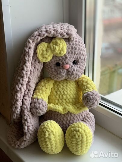 Вязаные игрушки Зайчик, Котик