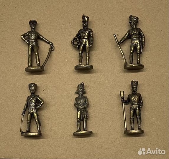 Бронзовые солдатики 6 шт