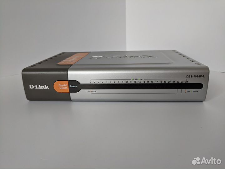 Коммутатор D-Link с 22 портами