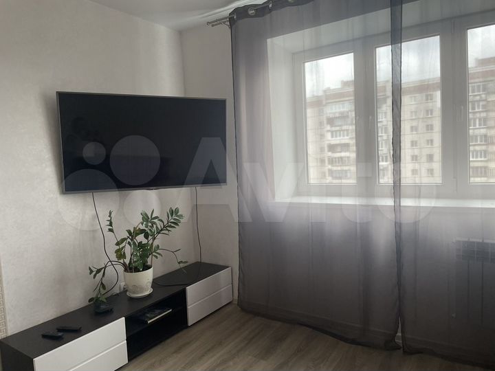 Квартира-студия, 42 м², 8/14 эт.