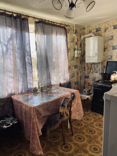 2-к. квартира, 60 м², 1/2 эт.