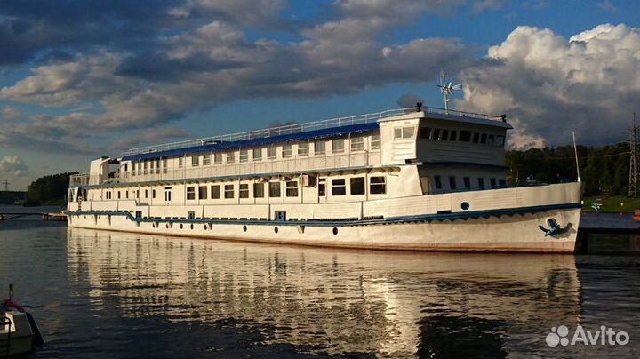 Аренда теплохода 