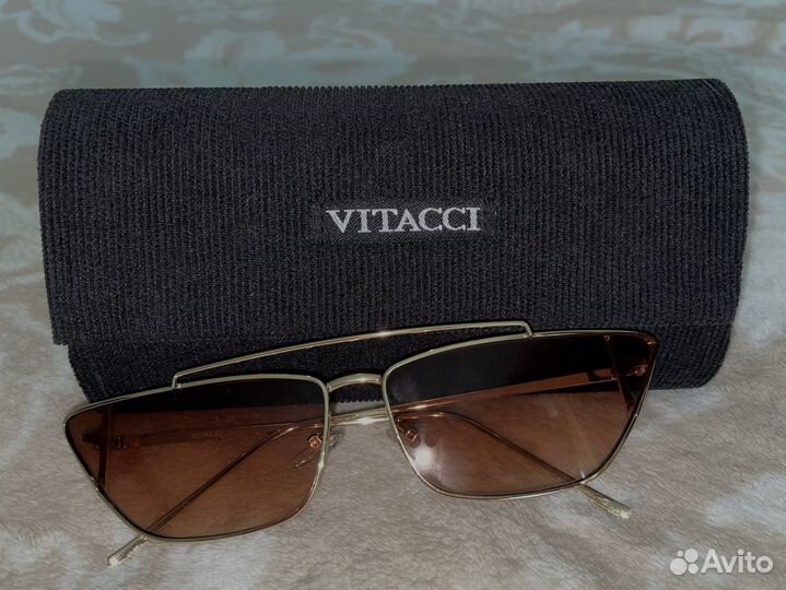Солнцезащитные очки женские vitacci