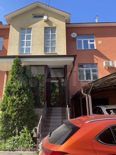 Таунхаус 203,6 м² на участке 2 сот.