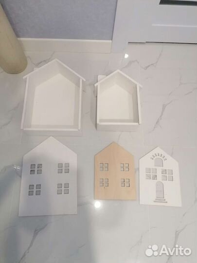 Домик-пенал, можно как полочку или светильник