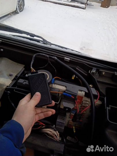 Спутниковый контроль в машину