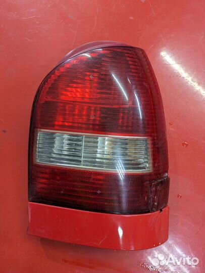 Фонарь правый с дефектом Volkswagen Pointer