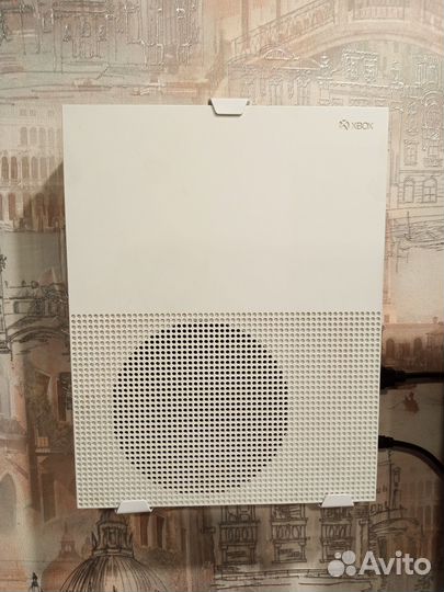 Xbox One s 1tb с играми