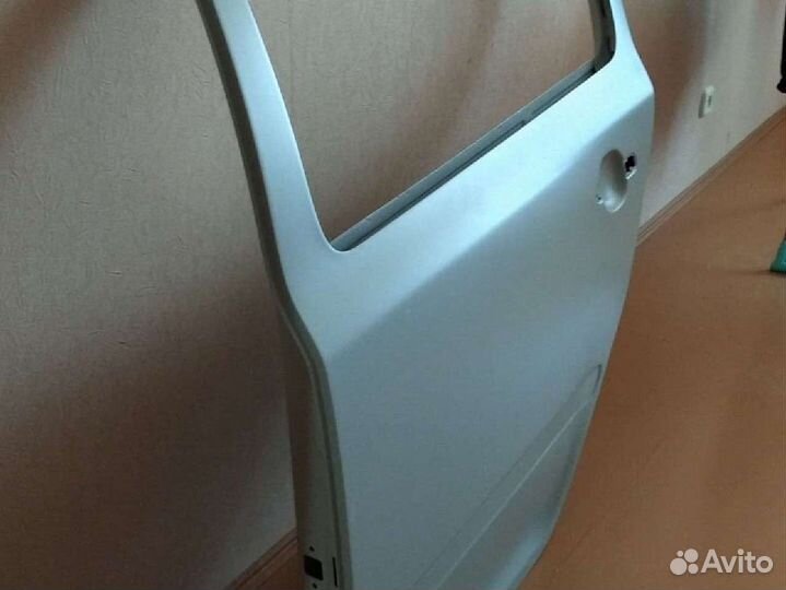 Задняя левая дверь skoda octavia a5