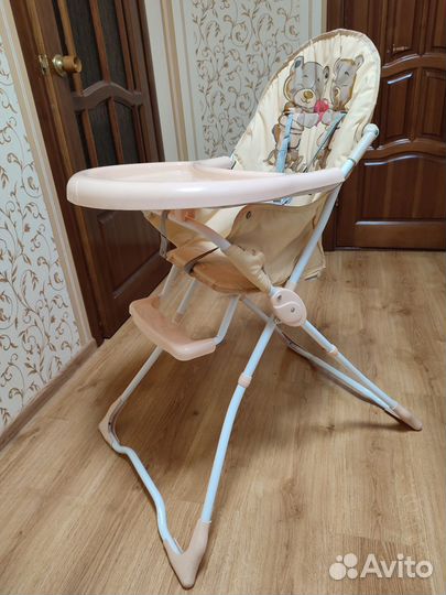 Детский стульчик для кормления