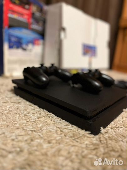Прошитая (9.00) PS4 Slim 500gb (2 джойстика)