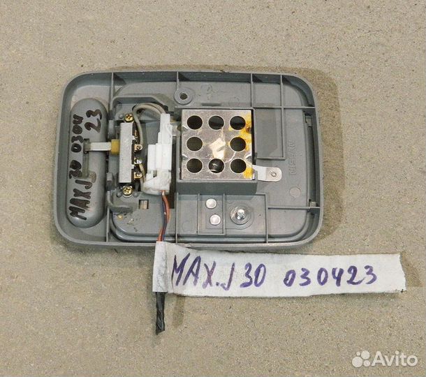 Плафон салона Maxima J30