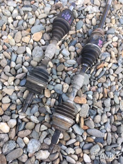 Привод левый 4wd noah voxy