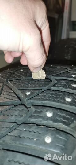 Goodyear Ultragrip 600 215/55 R17 98T