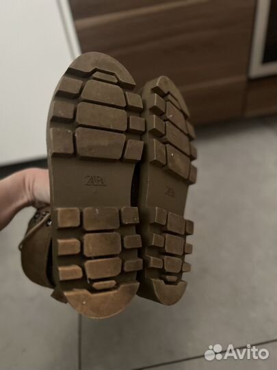Ботинки сапоги Zara 40