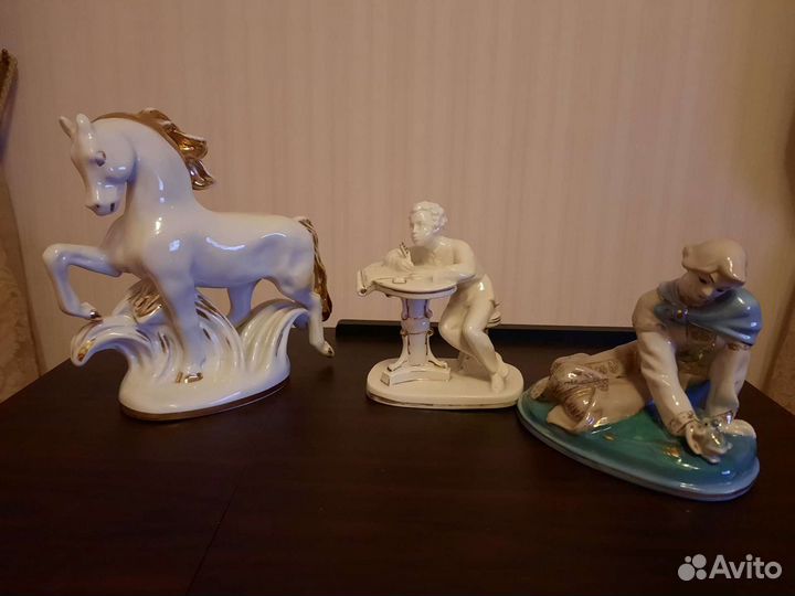 Статуэтки фарфор
