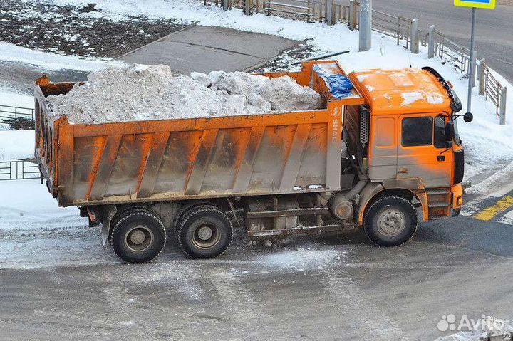 Экскаватор погрузчик. Самосвал. Вывоз мусора