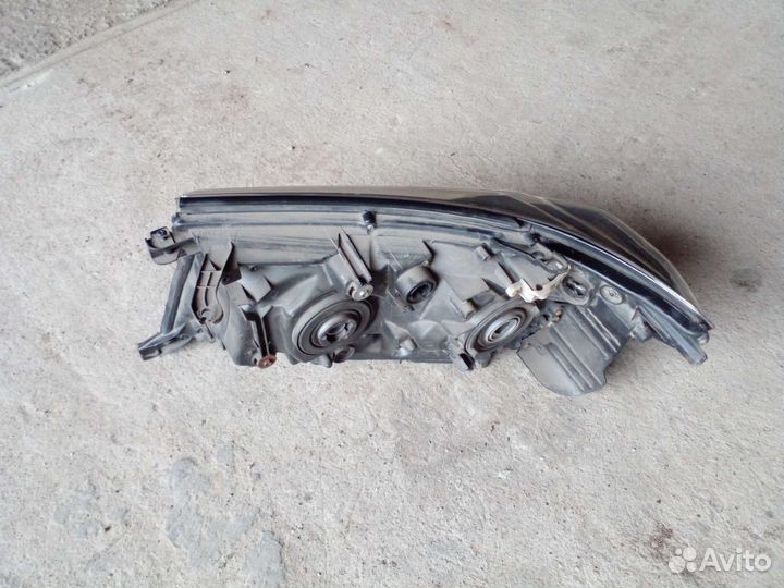 Фара правая Toyota Land Cruiser 200 2010 год