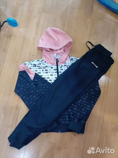 Вещи пакетом на девочку размер 140.146