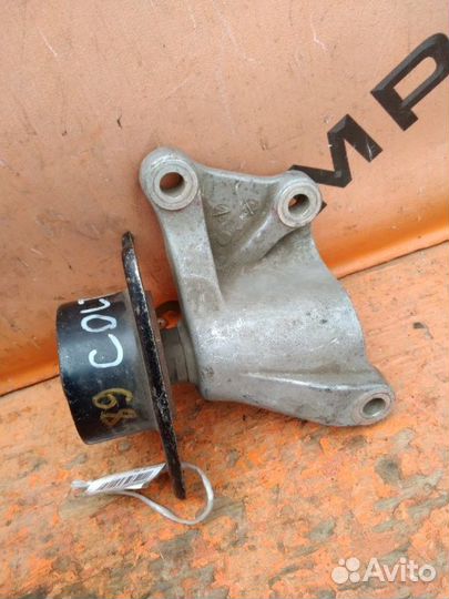 Подушка двс левая Mitsubishi Colt Z25A 4G19