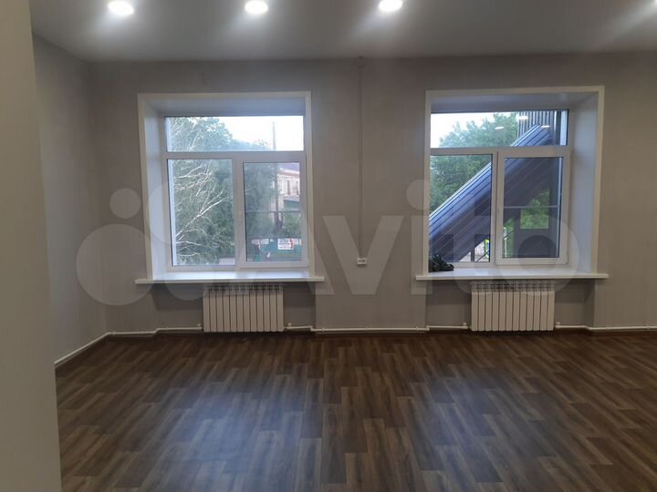 Свободного назначения, 70 м²