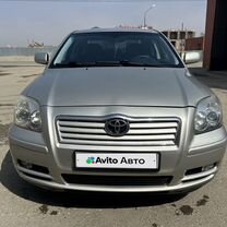 Toyota Avensis 2.0 AT, 2003, битый, 215 000 км, с пробегом, цена 690 000 руб.