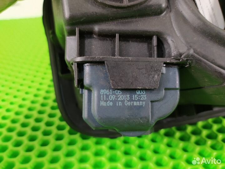 Лючок бензобака Mercedes-Benz C-class