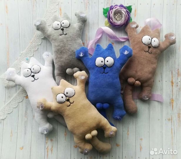 Кот на присосках