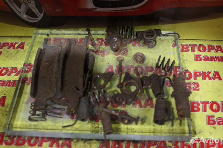 Механизм стояночного тормоза Kia Sportage