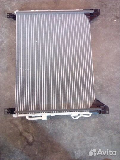 Радиатор кондиционера передний Ssangyong Rexton