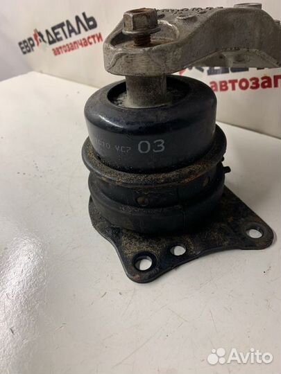 Подушка двигателя правая Volkswagen Polo хетчбек