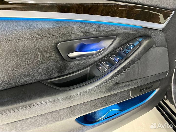 Контурная подсветка салона авто