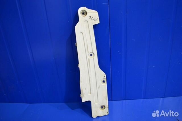 Накладка фары, правая volvo FH (01.05)