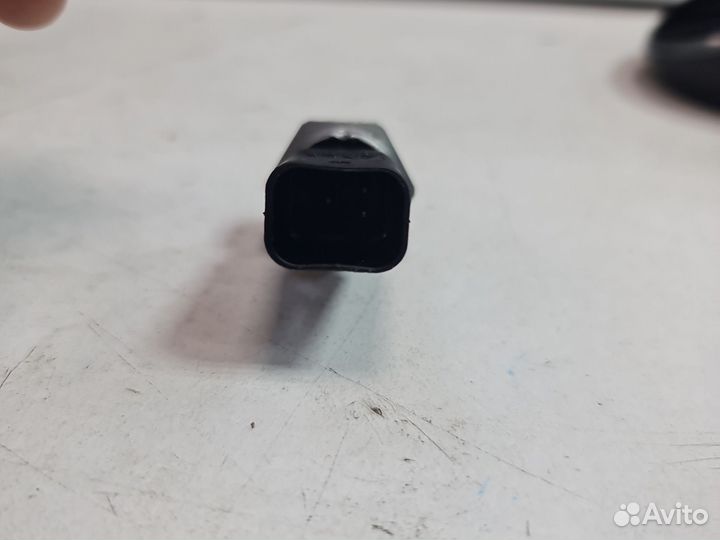 Датчик температуры охлаждающей жидкости