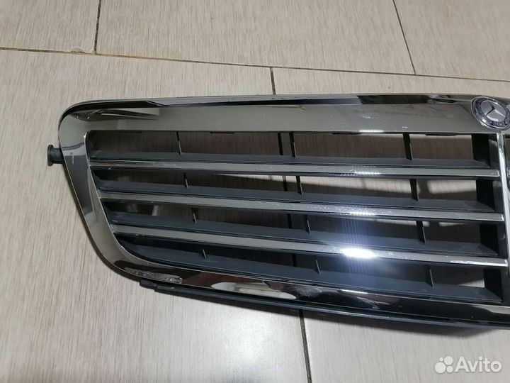 Решетка радиатора mercedes w204