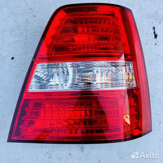 Фонарь задний правый Киа Соренто 1 Рест 06-09г