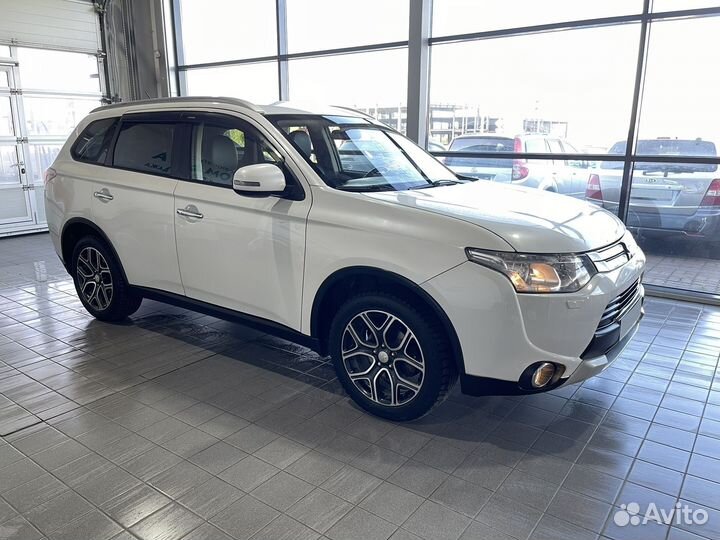 Mitsubishi Outlander 2.4 CVT, 2014, 166 695 км