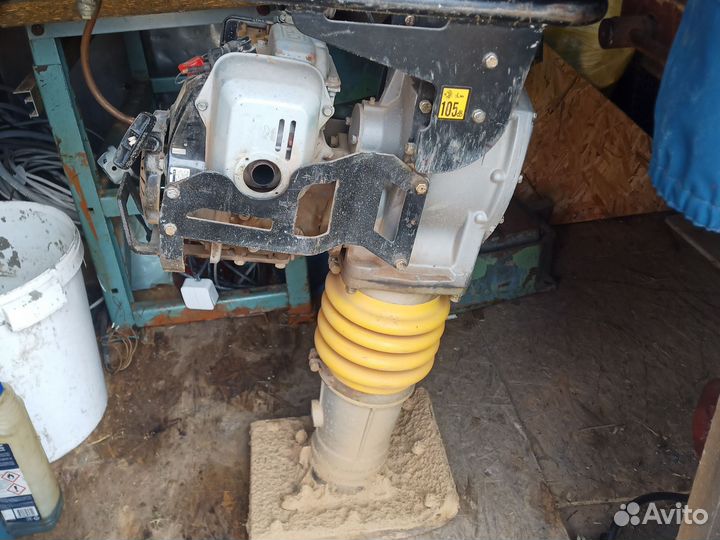 Вибронога Masalta m60