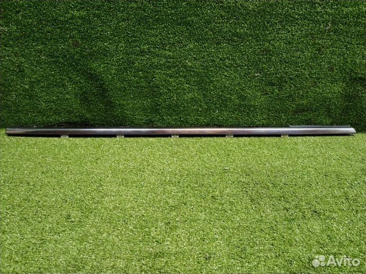 Уплотнитель стекла (хром) задний левый Kia Ceed JD