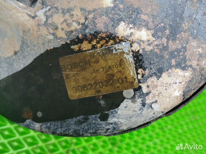 Вакуумный усилитель тормозов Volvo s40