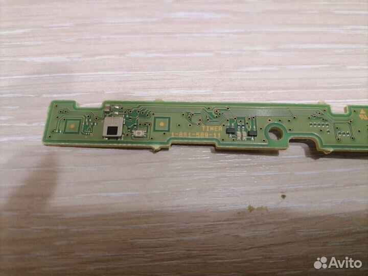 Ик плата 1-881-589-11