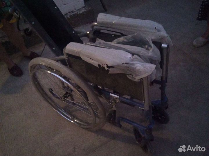 Инвалидная коляска новая